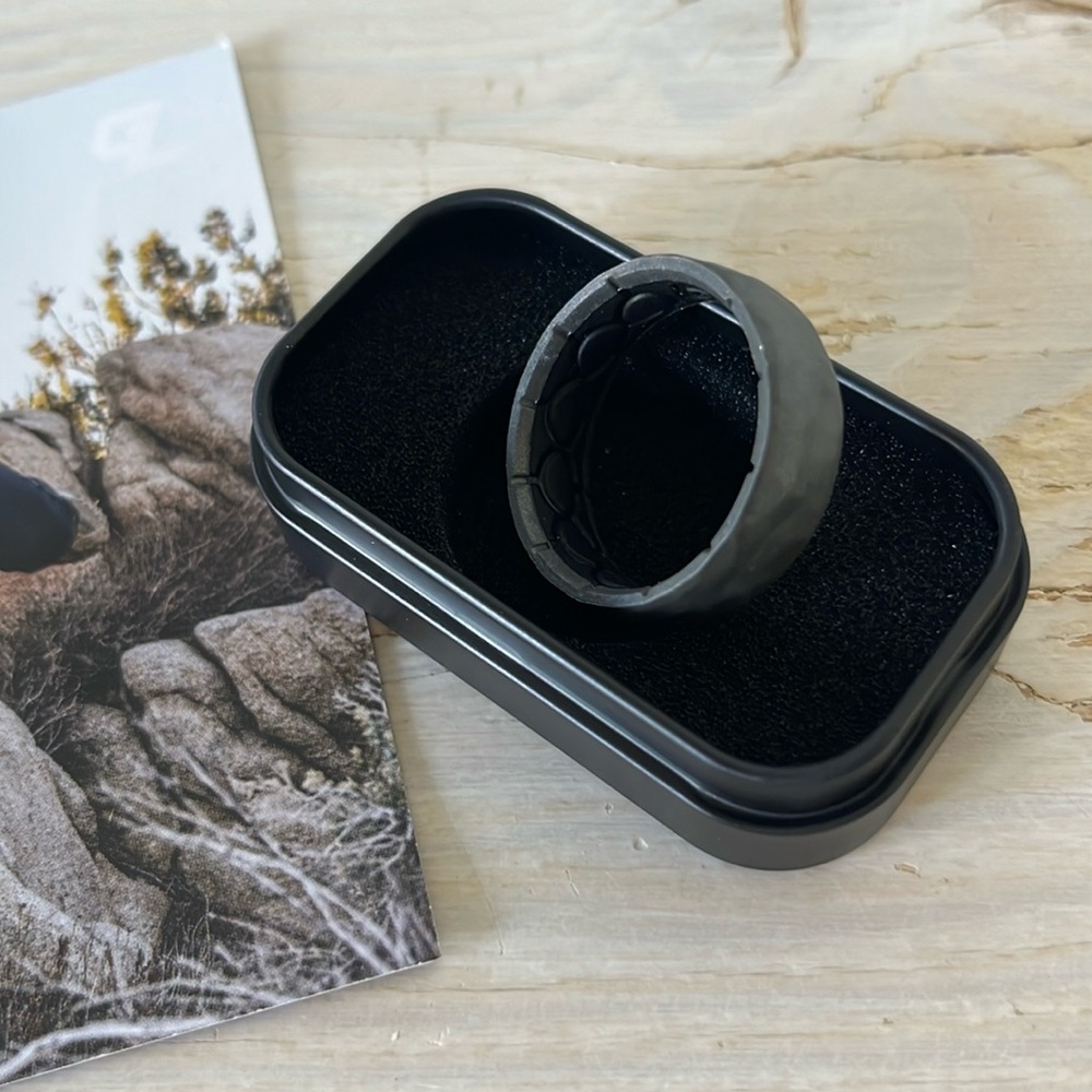 Groove Life silicone ring men’s sz 14 Zeus Hammered Gun Metal NEW in box